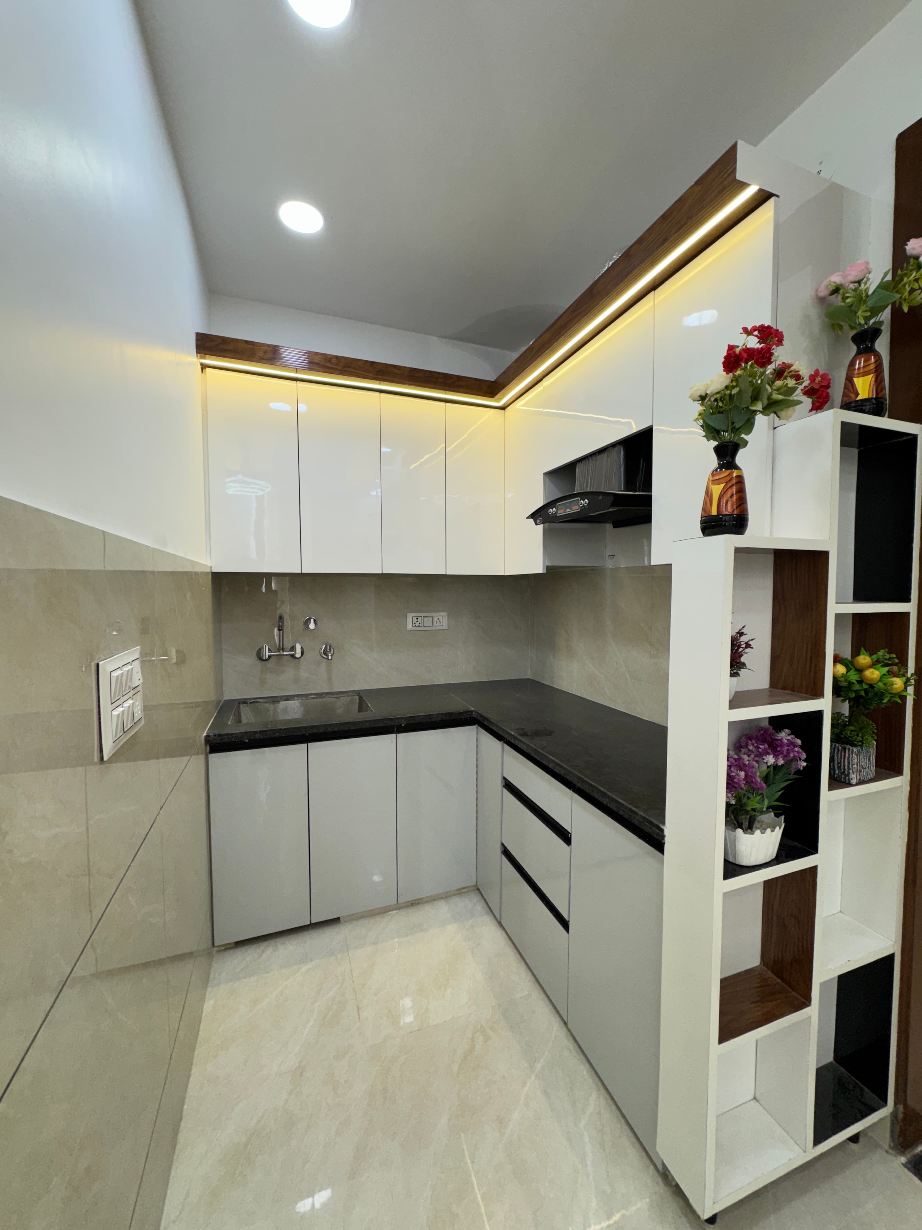 2BHK East Facing Flat in Nawada Delhi | Semi Furnished thumbnail 4