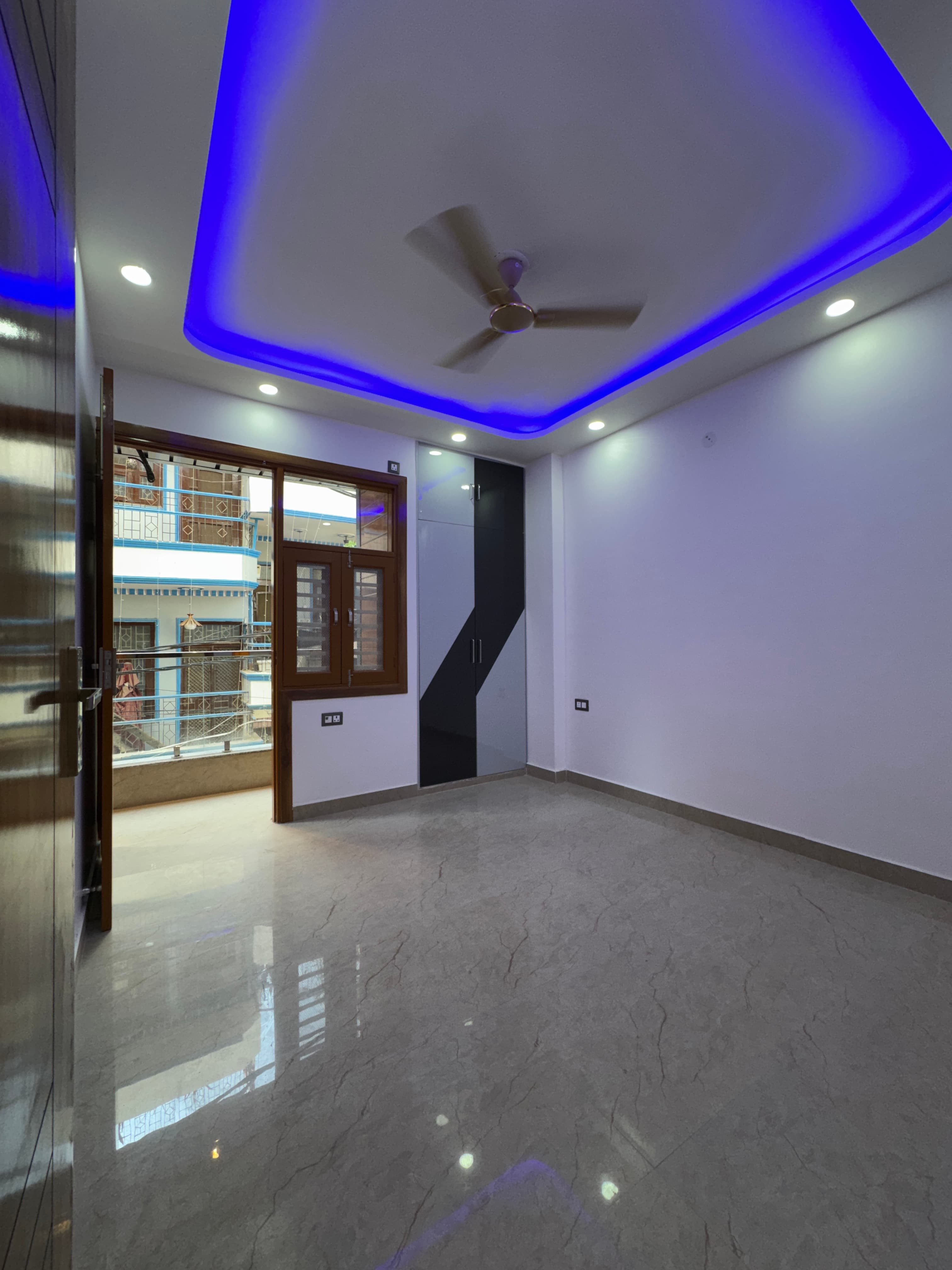 Ready to Move 3BHK Semi Furnished Flat in Dwarka Delhi | 100m from Metro thumbnail 2