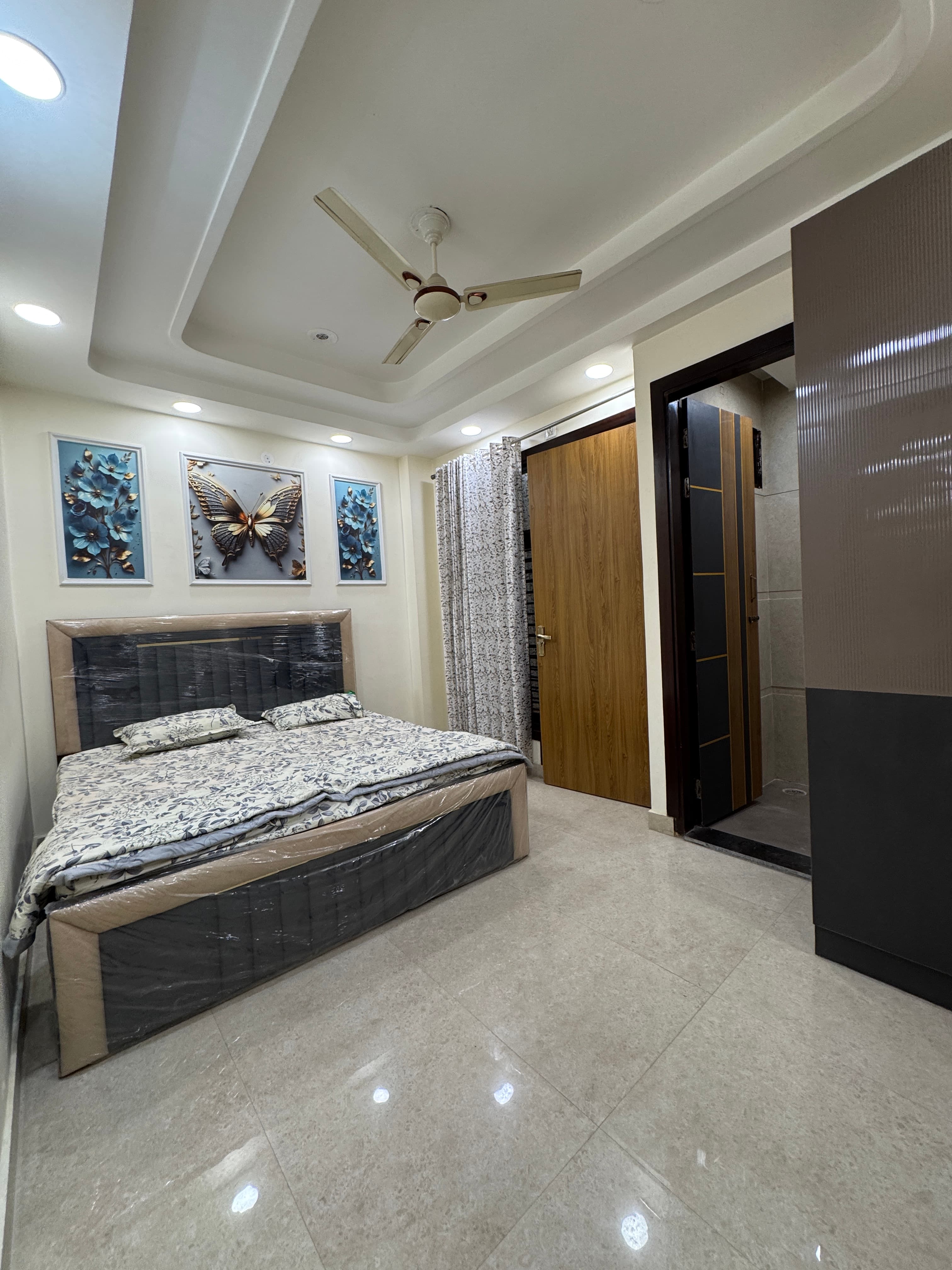 Ready to Move 2BHK Flat for Sale in Dwarka | Prime Location Near Metro thumbnail 4