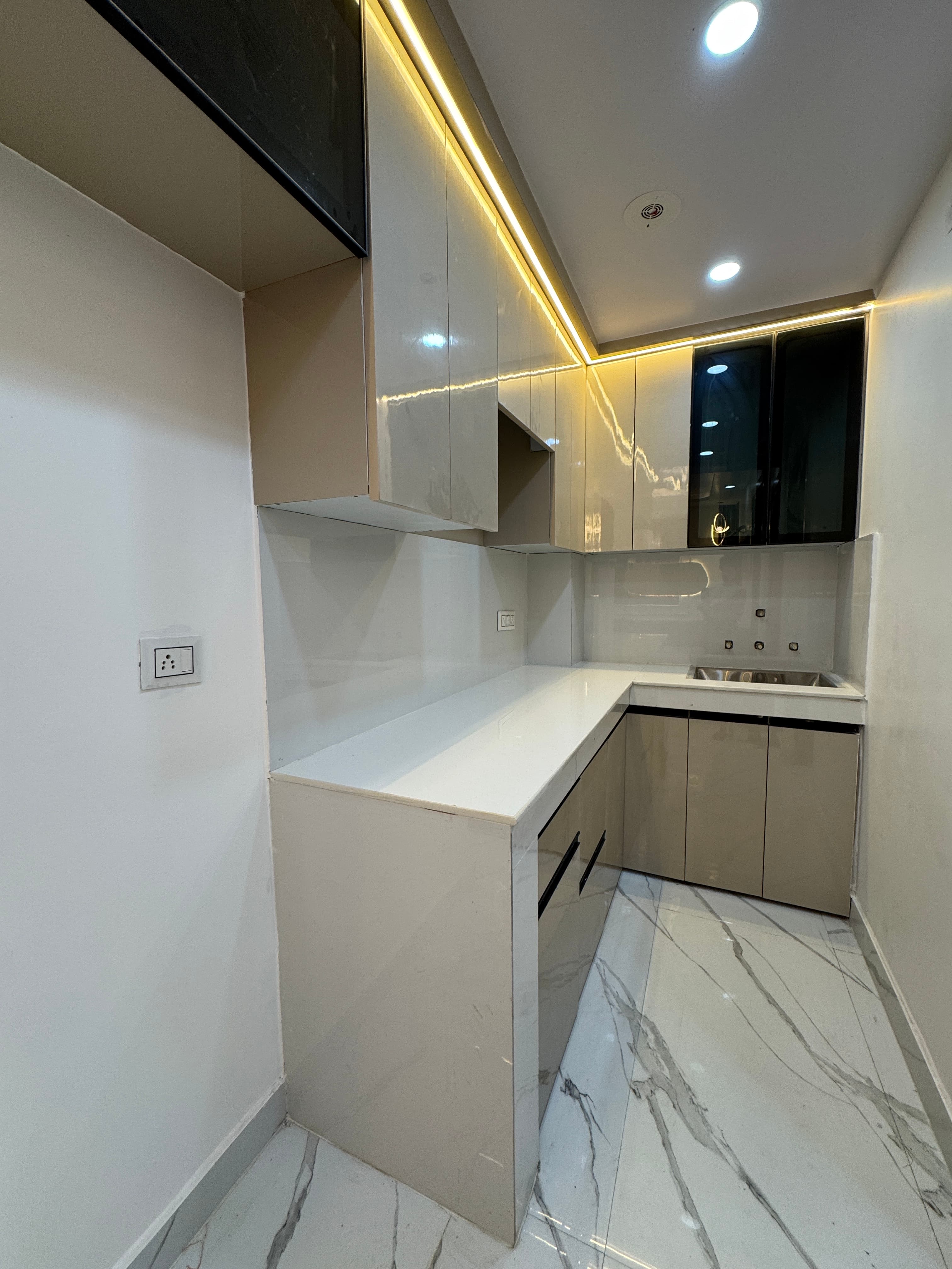 2BHK Flat for Sale in Uttam Nagar | Ready to Move Near Metro thumbnail 3