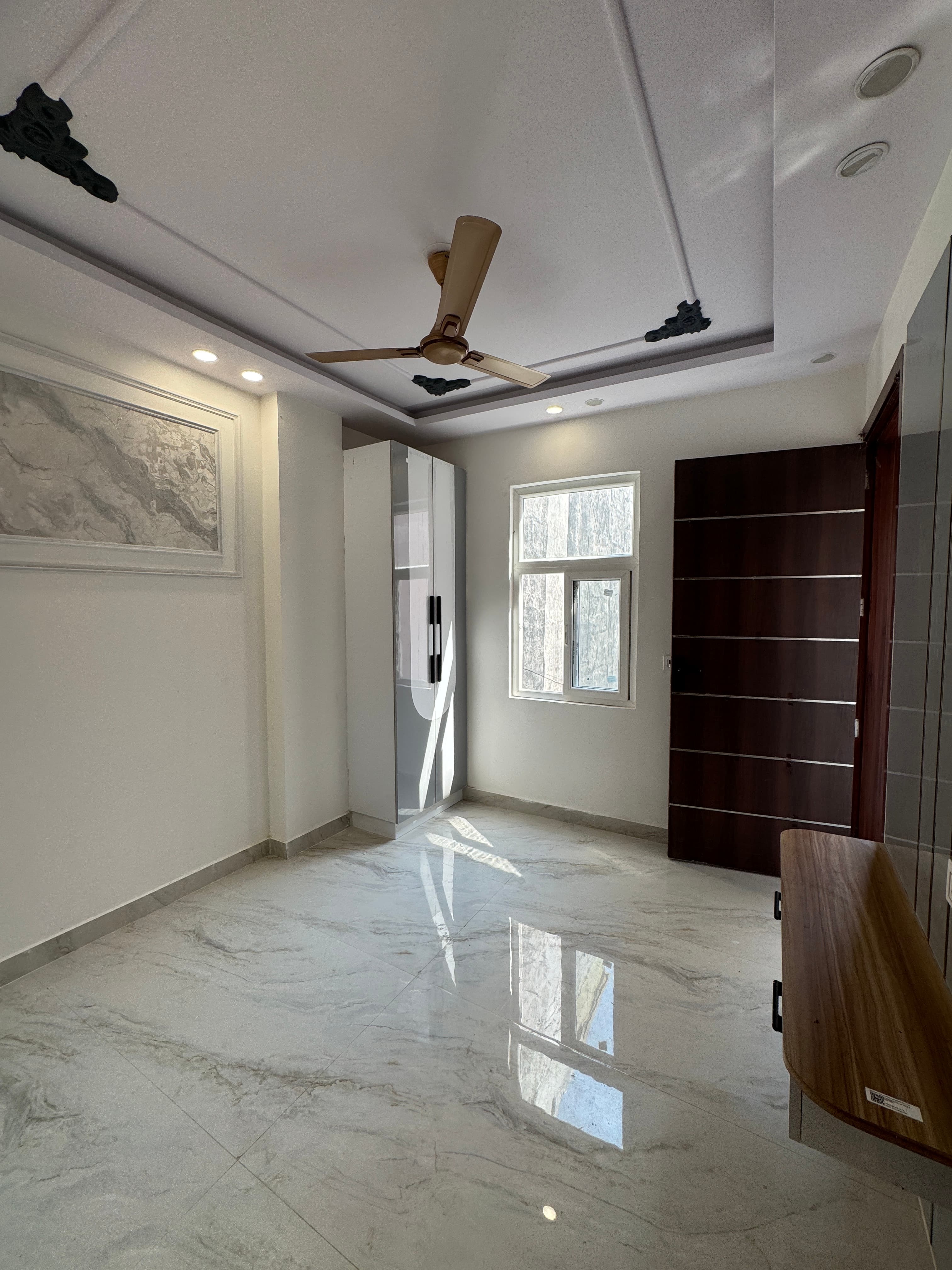 3BHK Flat for Sale in Dwarka Mor | Ready to Move Near Metro thumbnail 2
