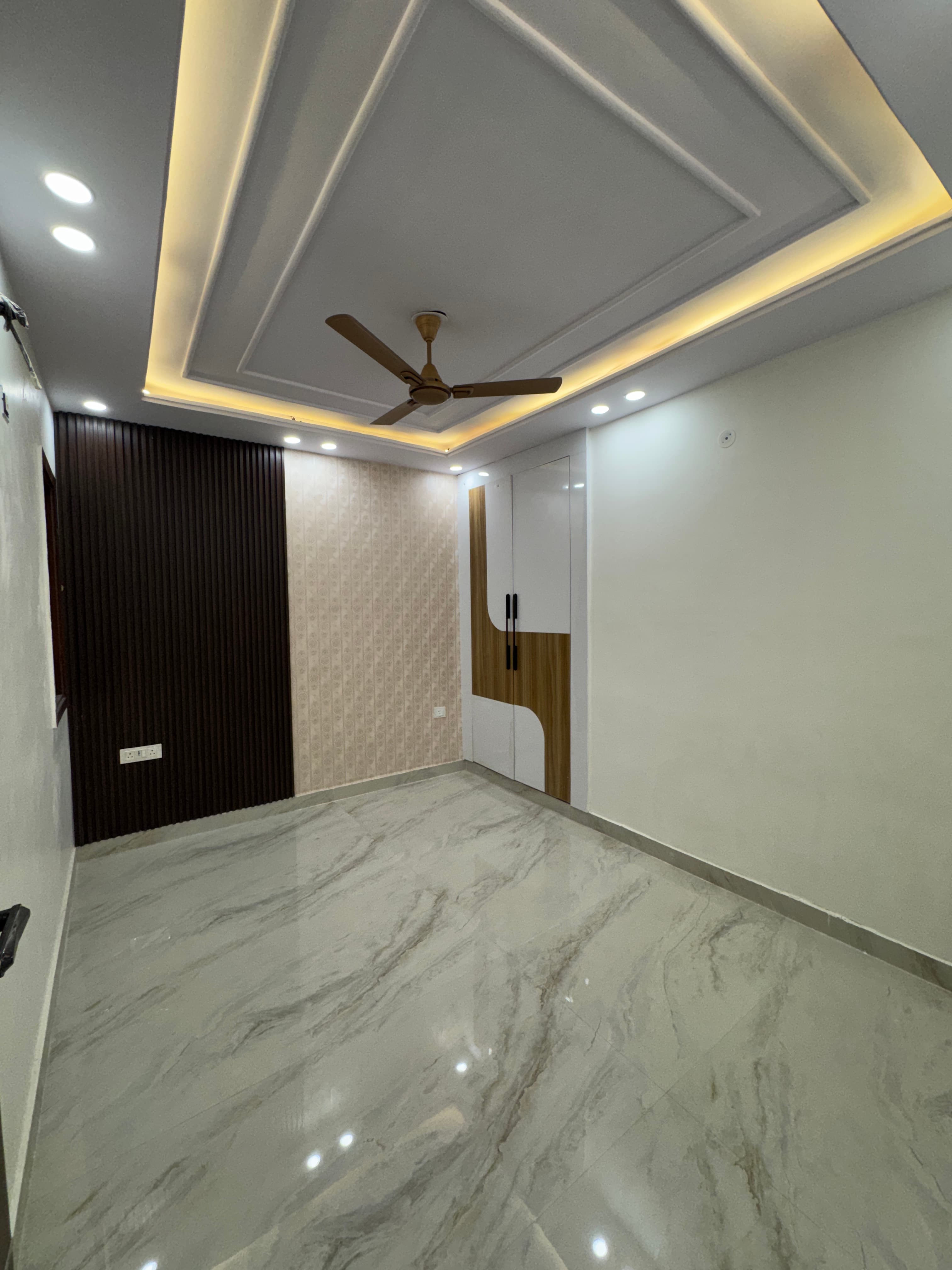 3BHK Flat for Sale in Dwarka Mor | Ready to Move Near Metro thumbnail 6