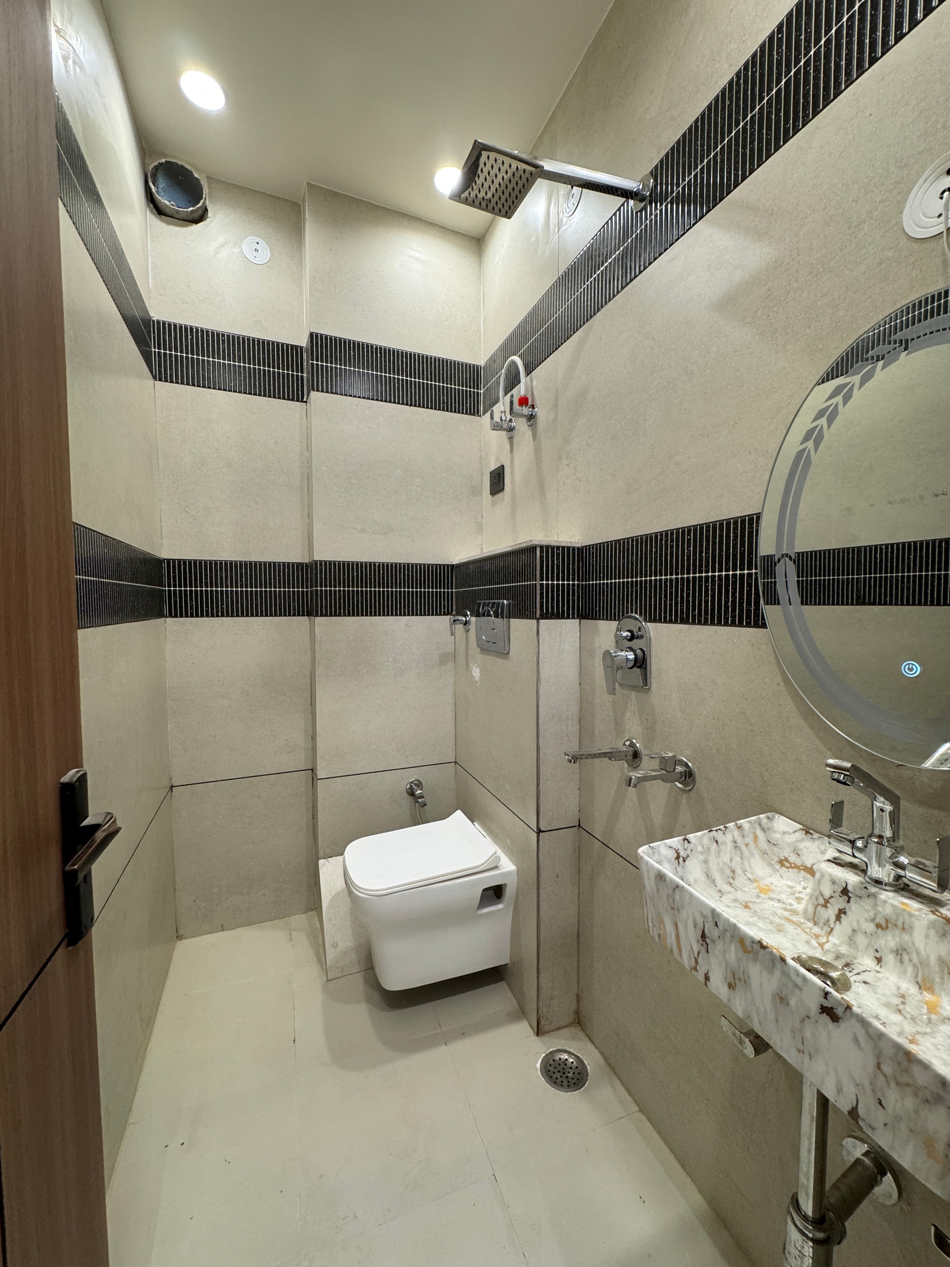 3BHK 100 Gaj Flat for Sale in Nangli thumbnail 3