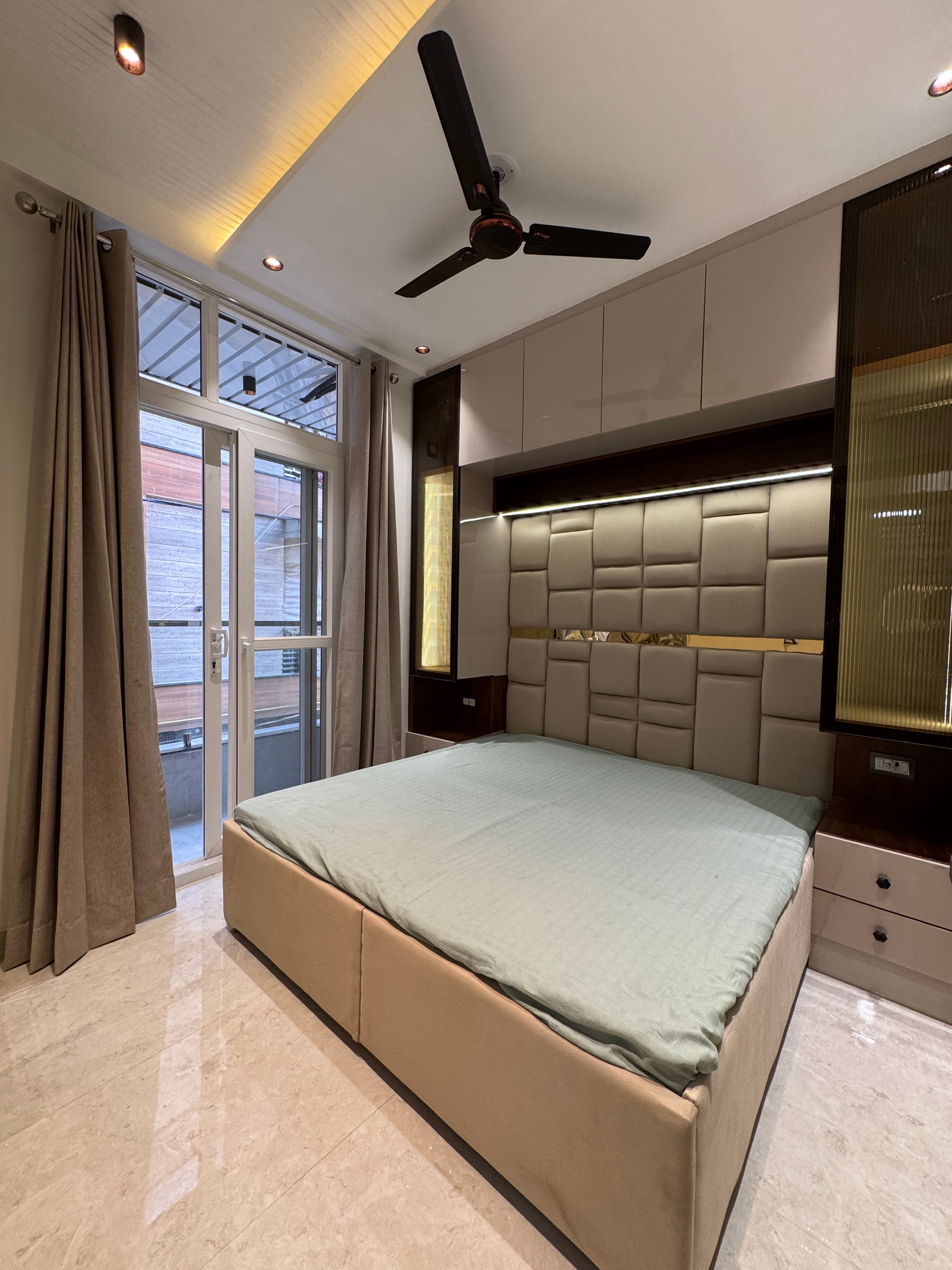 3BHK 85 GAJ FLAT FOR SALE IN DWARKA MOR thumbnail 7