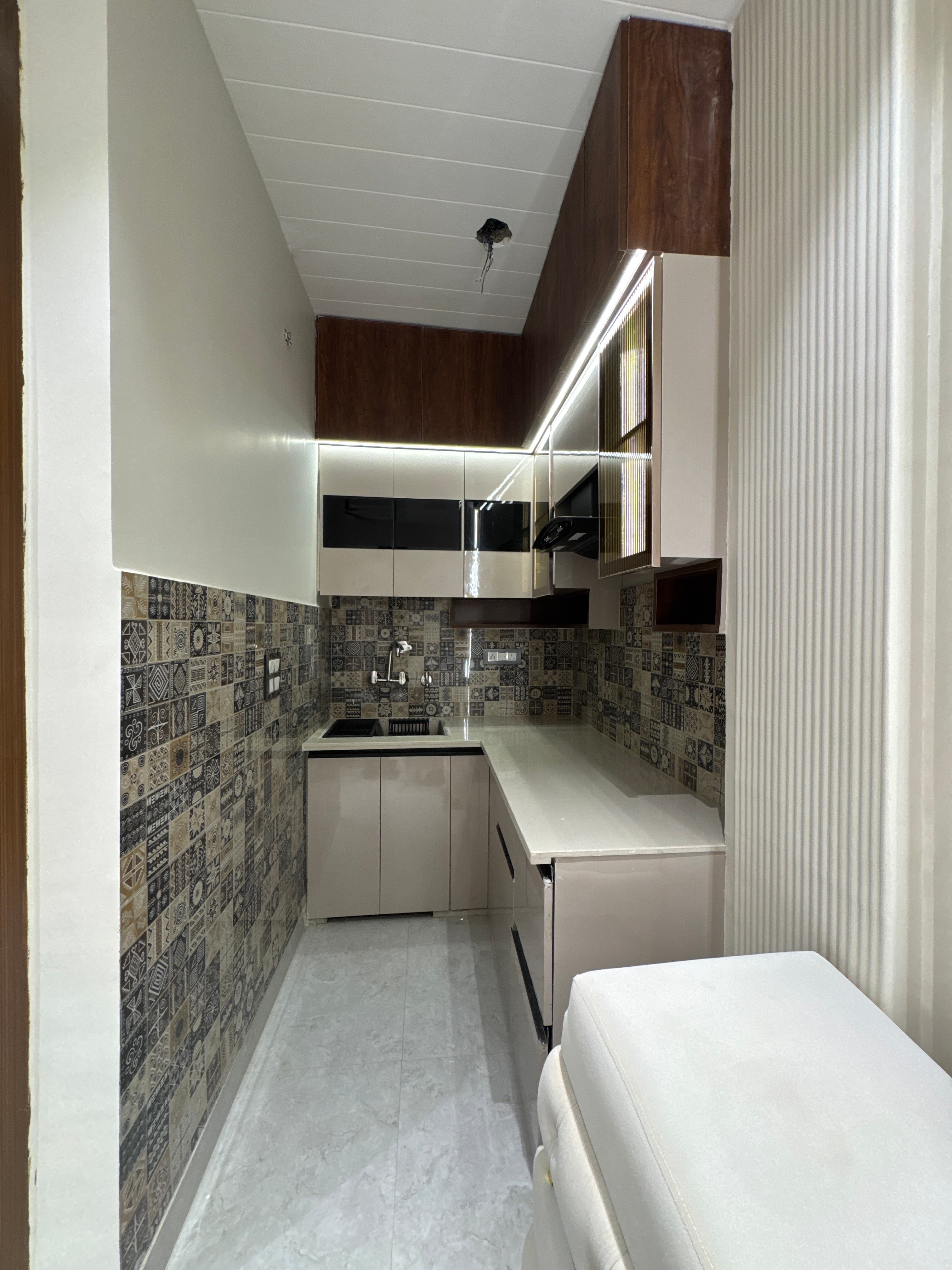 1BHK Budget-Friendly Flat for Sale in Dwarka Mor | Prime Location | Ready to Move thumbnail 2