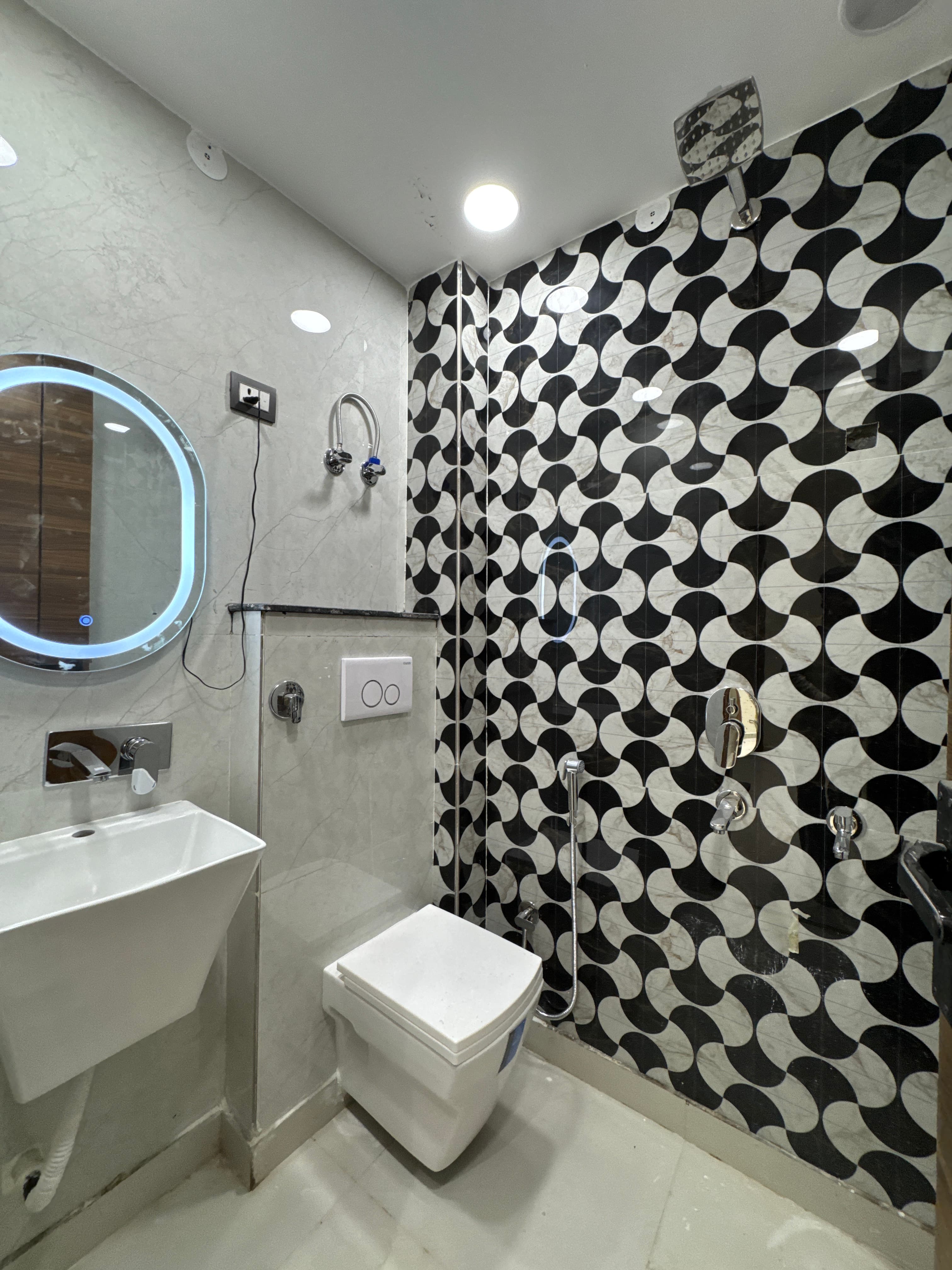 1BHK Budget-Friendly Flat for Sale in Dwarka Mor | Prime Location | Ready to Move thumbnail 3