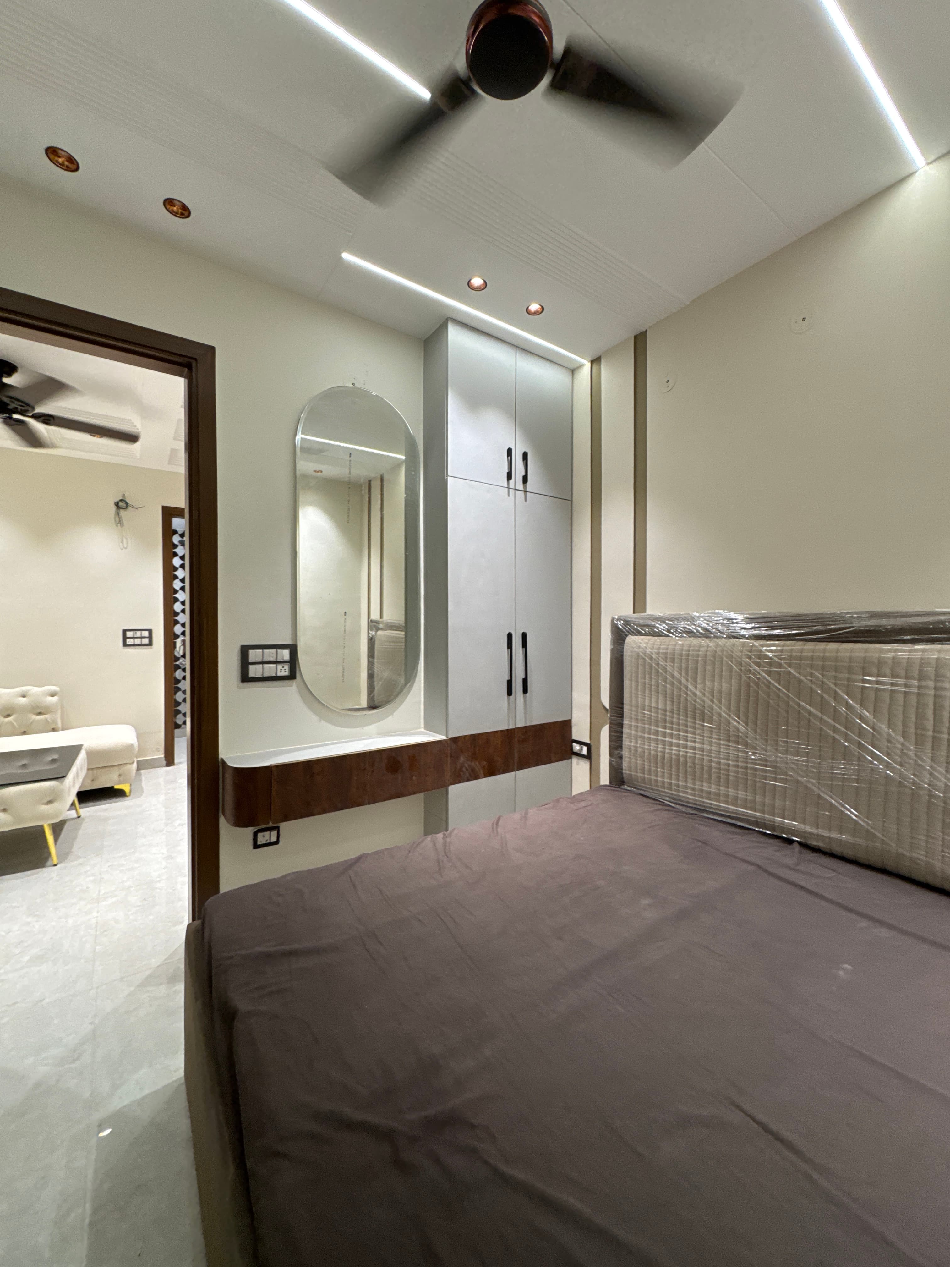 1BHK Budget-Friendly Flat for Sale in Dwarka Mor | Prime Location | Ready to Move thumbnail 5