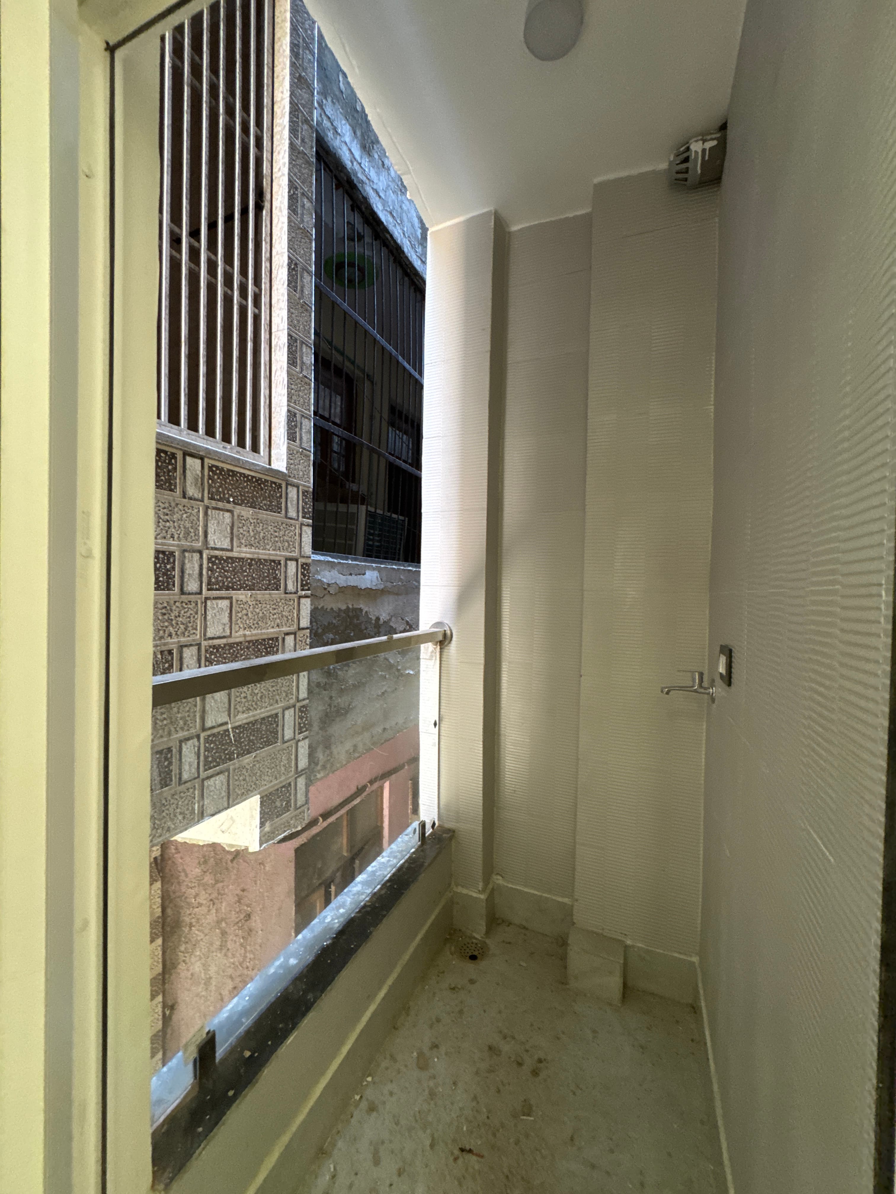 1BHK Budget-Friendly Flat for Sale in Dwarka Mor | Prime Location | Ready to Move thumbnail 6
