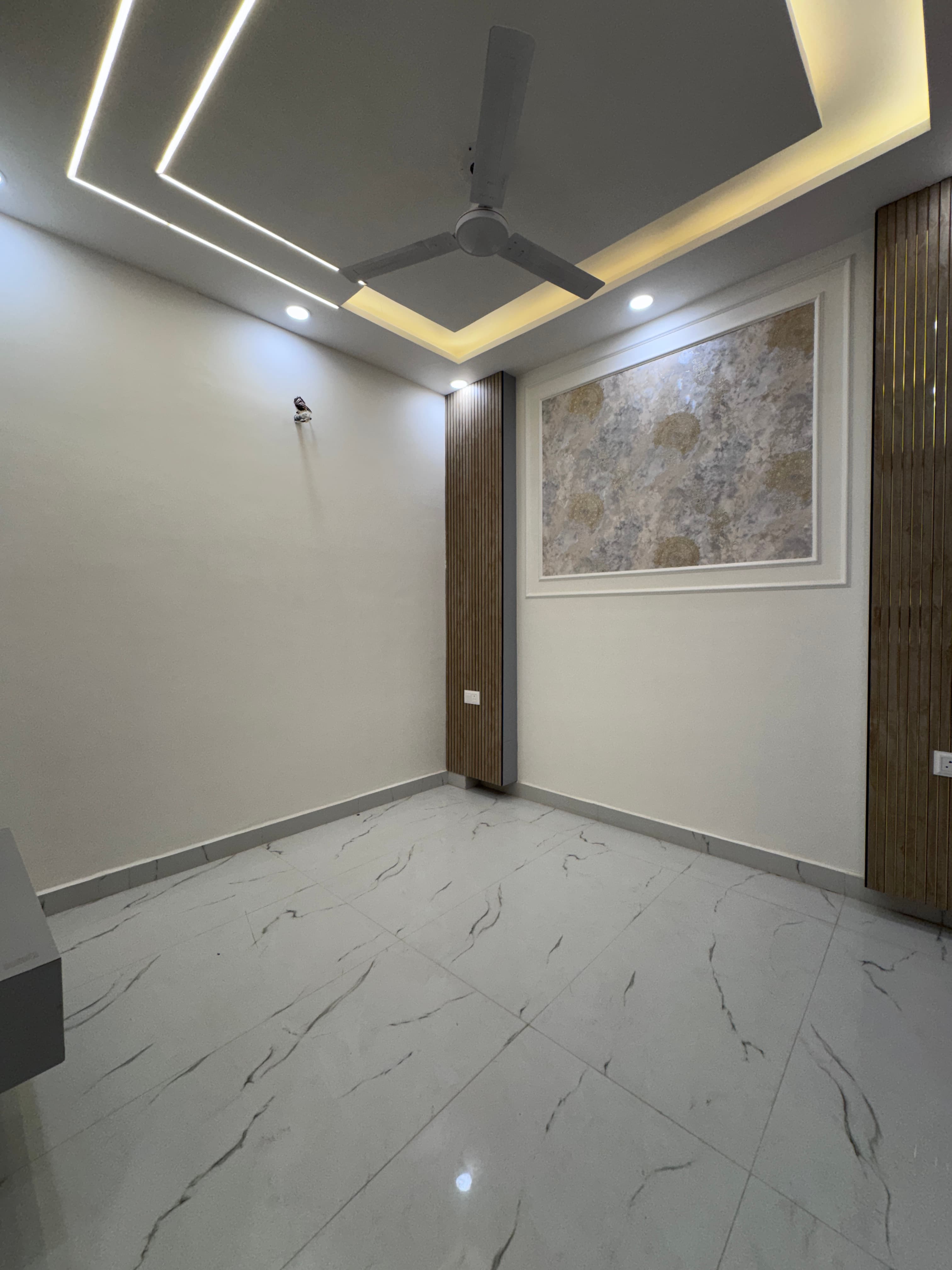 2BHK 65 Gaj Flat for Sale in Dwarka Mor thumbnail 4
