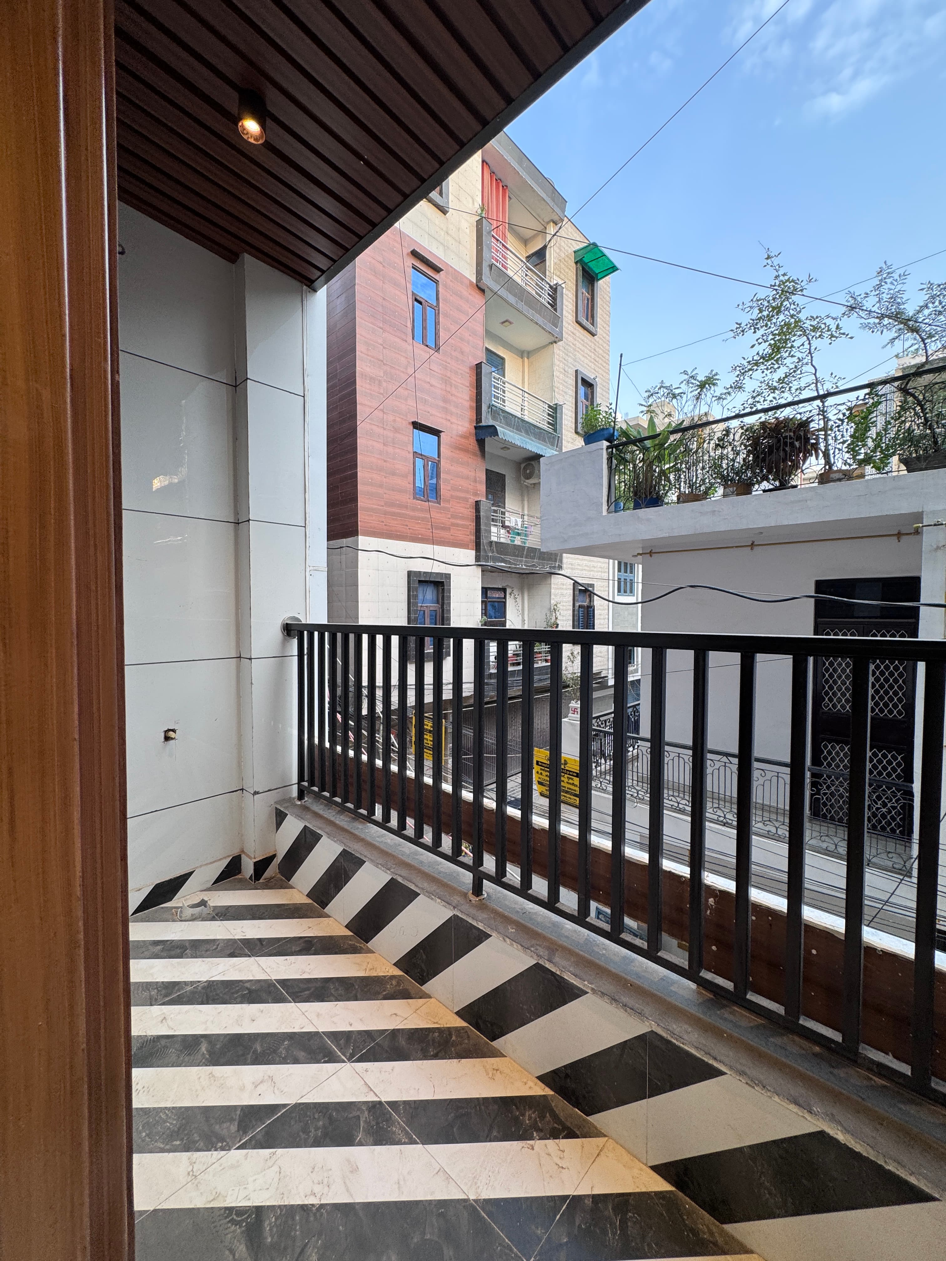 2BHK 65 Gaj Flat for Sale in Dwarka Mor thumbnail 7
