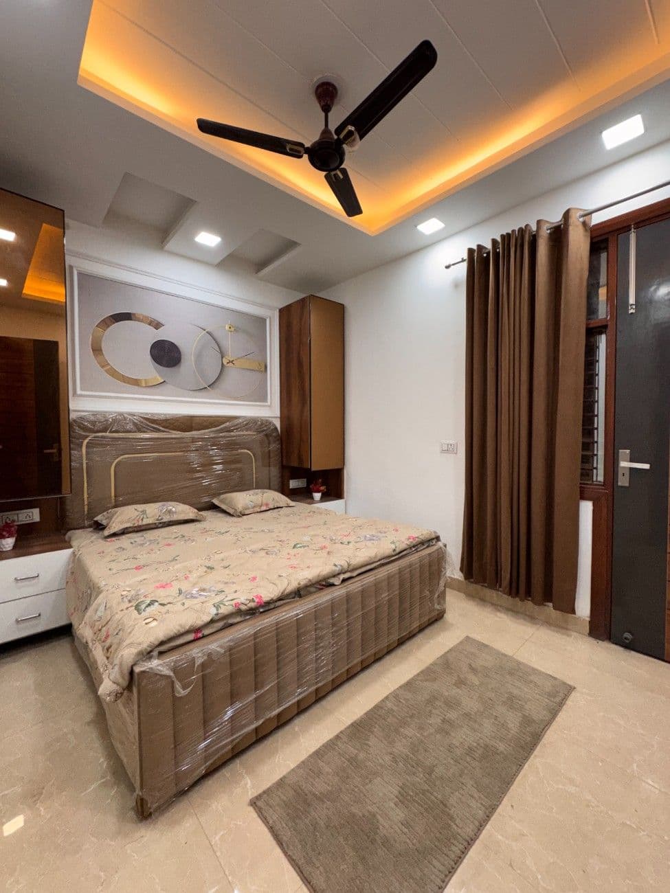 3BHK 90 Gaj Flat for Sale in Dwarka Mor | Spacious Family Home thumbnail 7