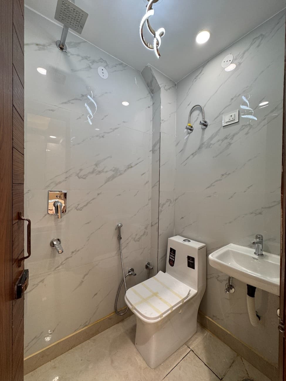 3BHK 85 Gaj Flat for Sale in Dwarka Mor | Premium Family Home thumbnail 10