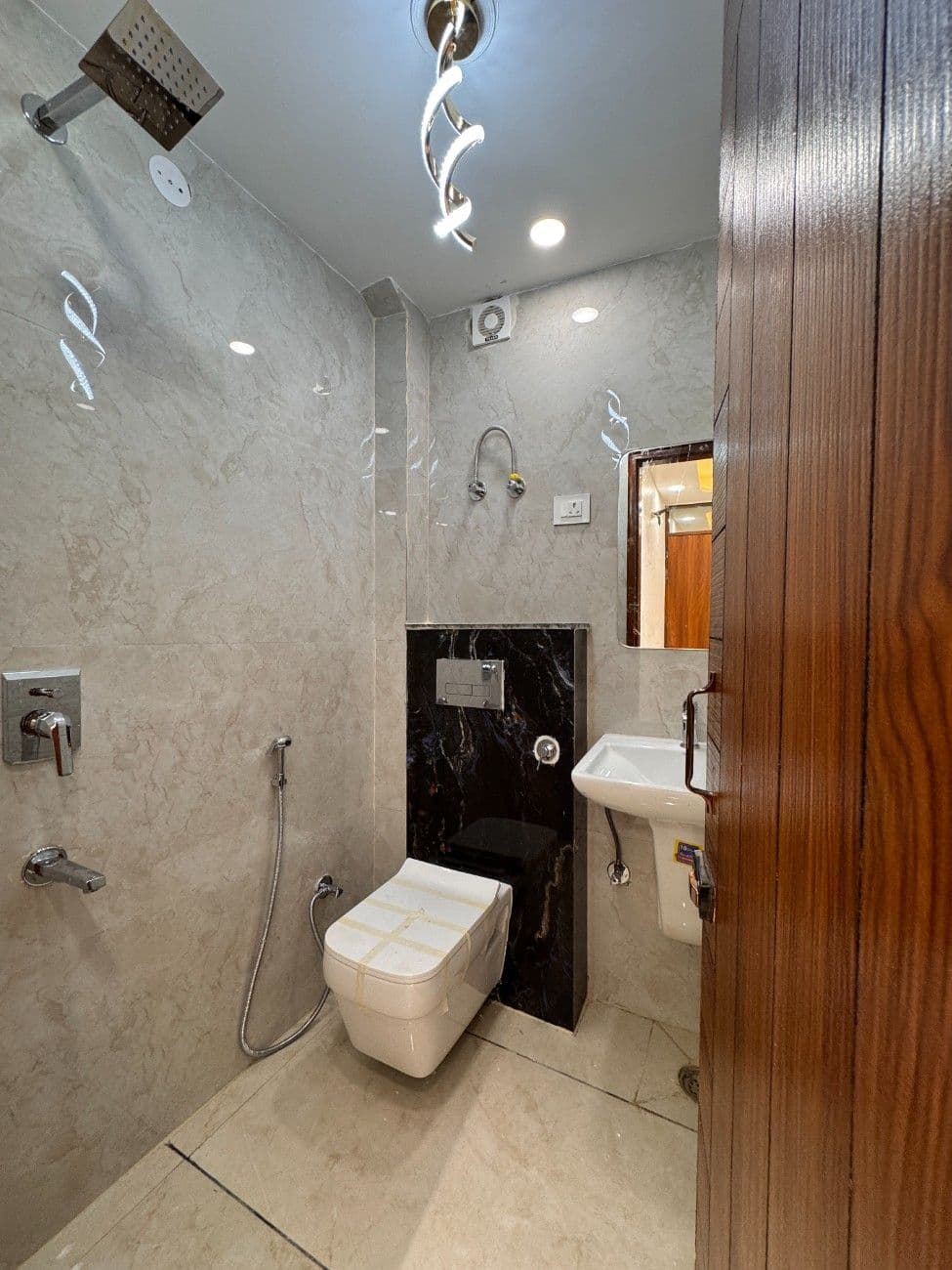 2BHK 55 Gaj Flat for Sale in Dwarka Mor  | Ready-to-Move Luxury Home thumbnail 4
