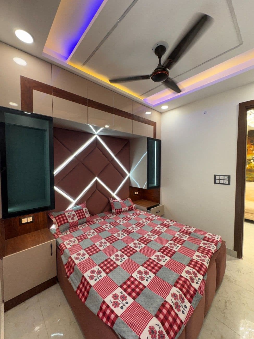 2BHK 55 Gaj Flat for Sale in Dwarka Mor | Ready to Move | Prime Location thumbnail 2