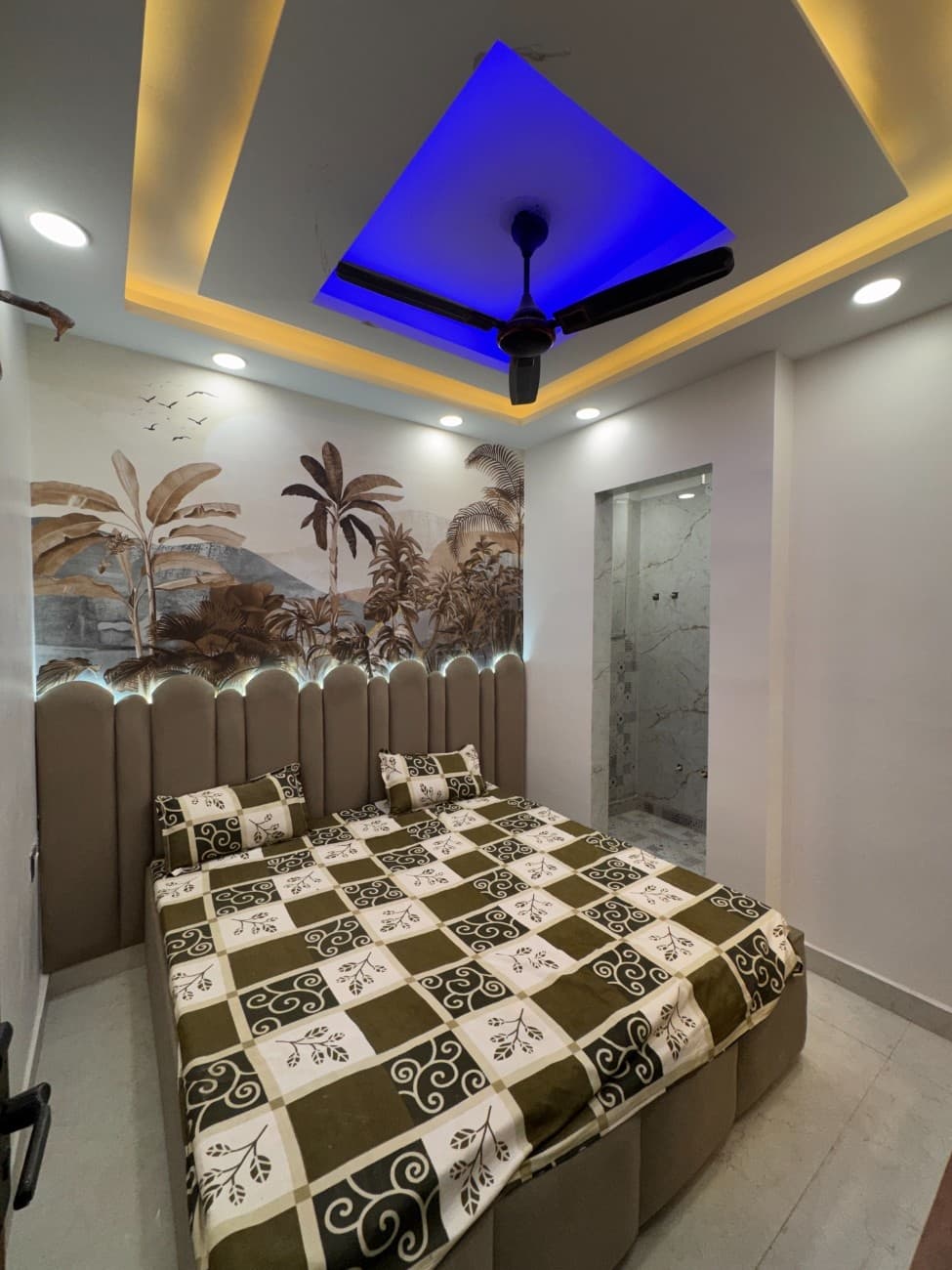 2BHK 55 Gaj Flat for Sale in Dwarka Mor | Ready to Move | Prime Location thumbnail 5
