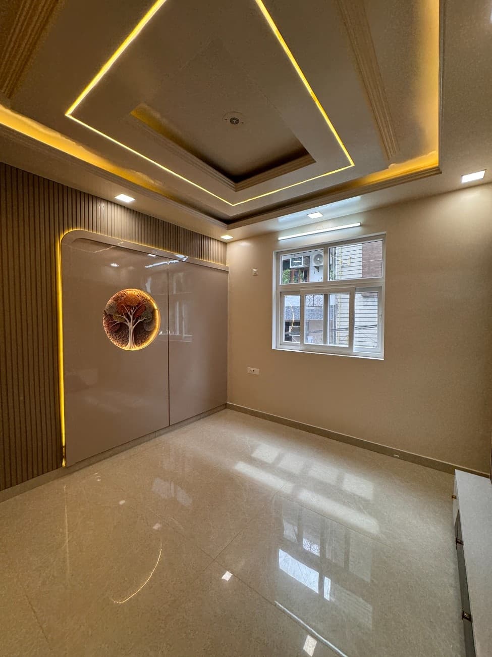 🏡 3BHK 110 Gaj Flat for Sale in Dwarka Mor | Ready to Move | Prime Location thumbnail 2
