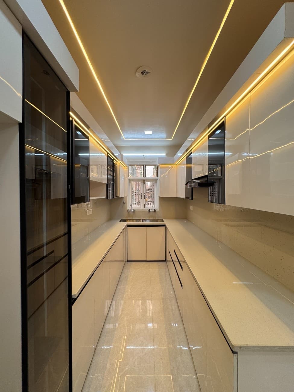 🏡 3BHK 110 Gaj Flat for Sale in Dwarka Mor | Ready to Move | Prime Location thumbnail 5
