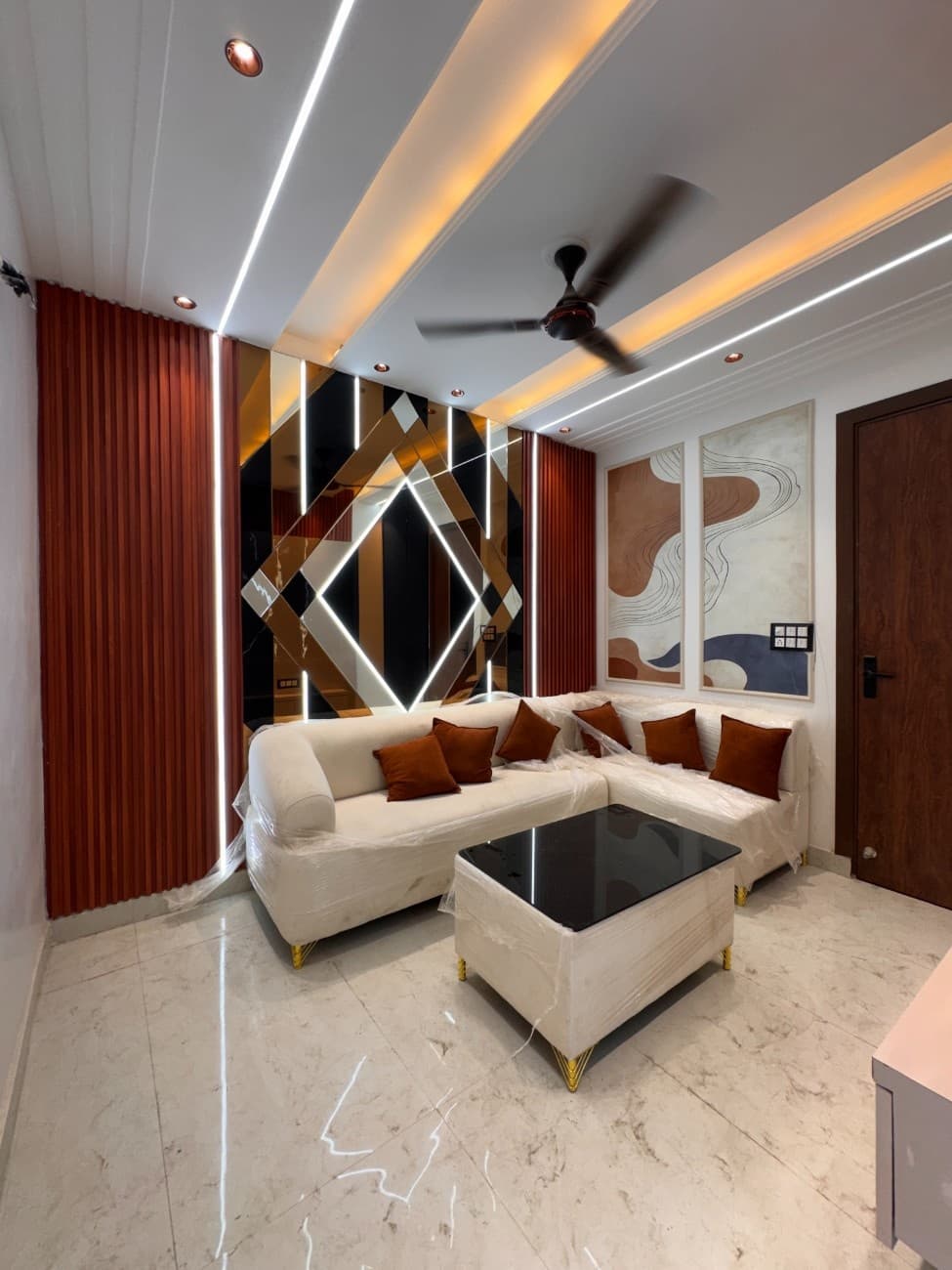 2BHK 60 Gaj Flat for Sale in Dwarka Mor | Premium Builder Floor