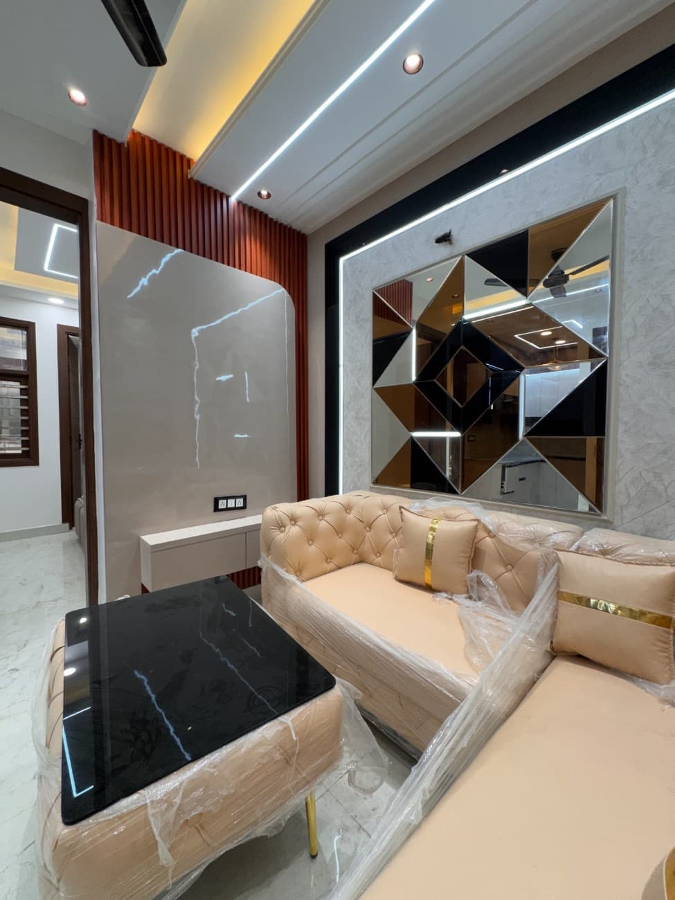 2BHK 60 Gaj Flat for Sale in Dwarka Mor thumbnail 2