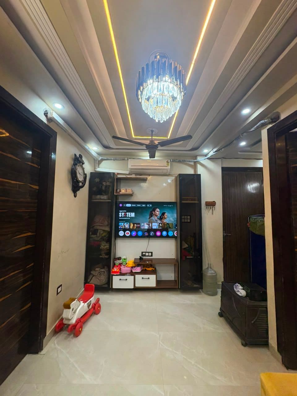2bhk flat fully furnished in mohan garden thumbnail 3