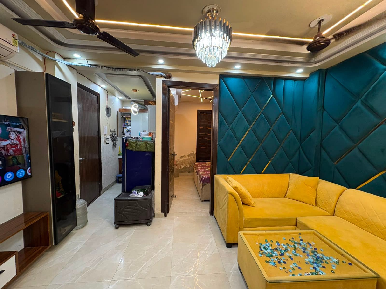 2bhk flat fully furnished in mohan garden