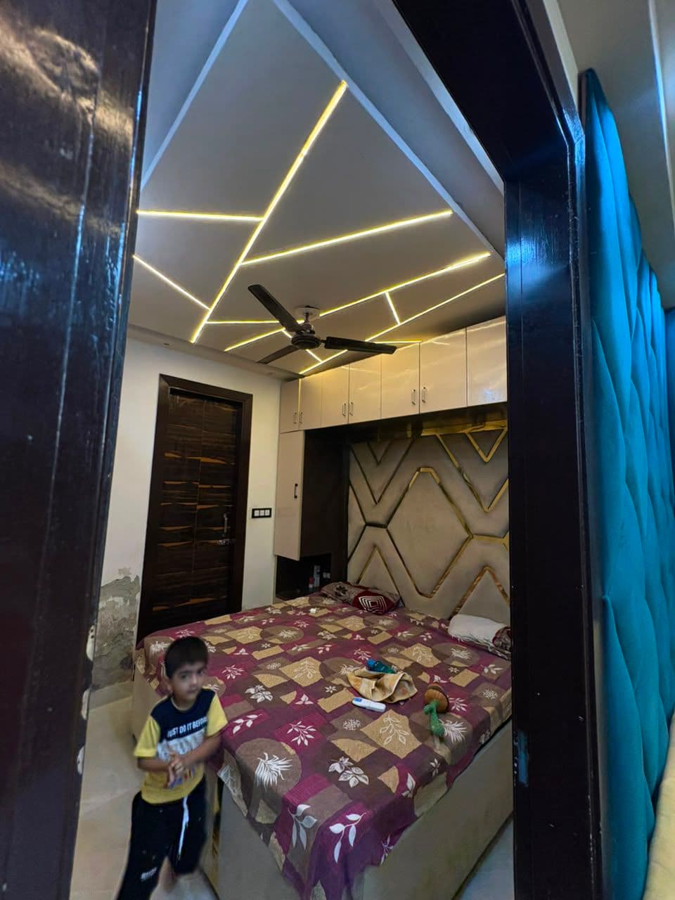 2bhk flat fully furnished in mohan garden thumbnail 9
