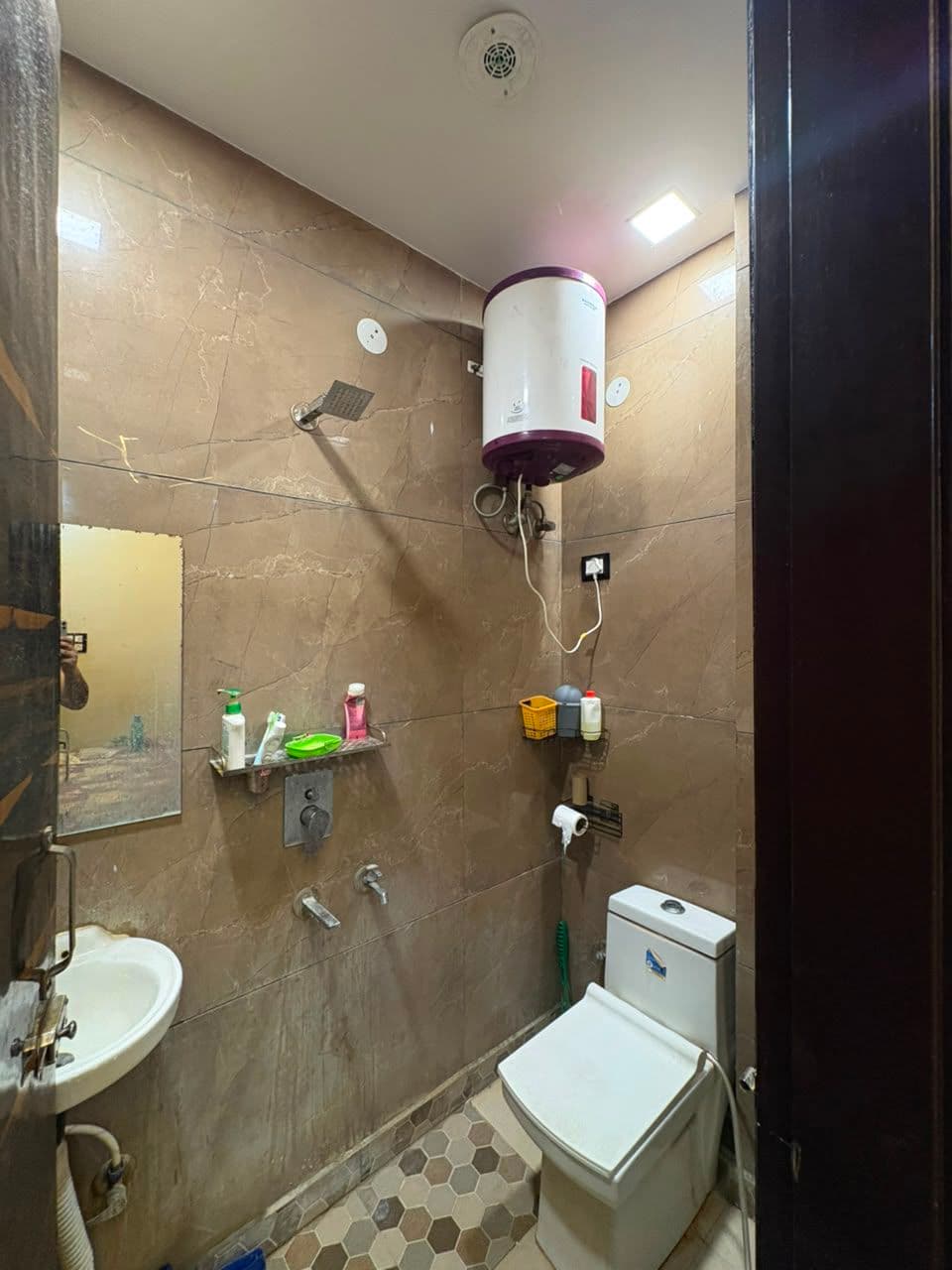 2bhk flat fully furnished in mohan garden thumbnail 7