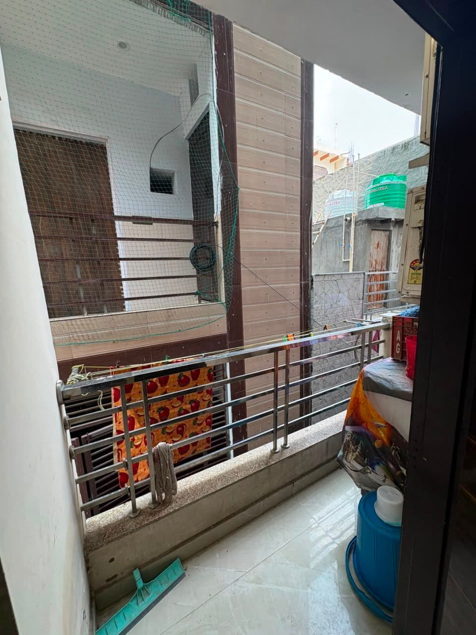 2bhk flat fully furnished in mohan garden thumbnail 13