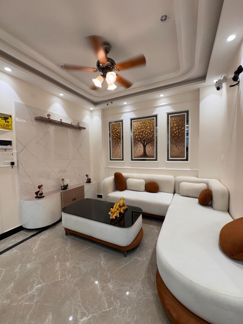 🏡 2BHK 65 Gaj Flat for Sale in Dwarka Mor thumbnail 2