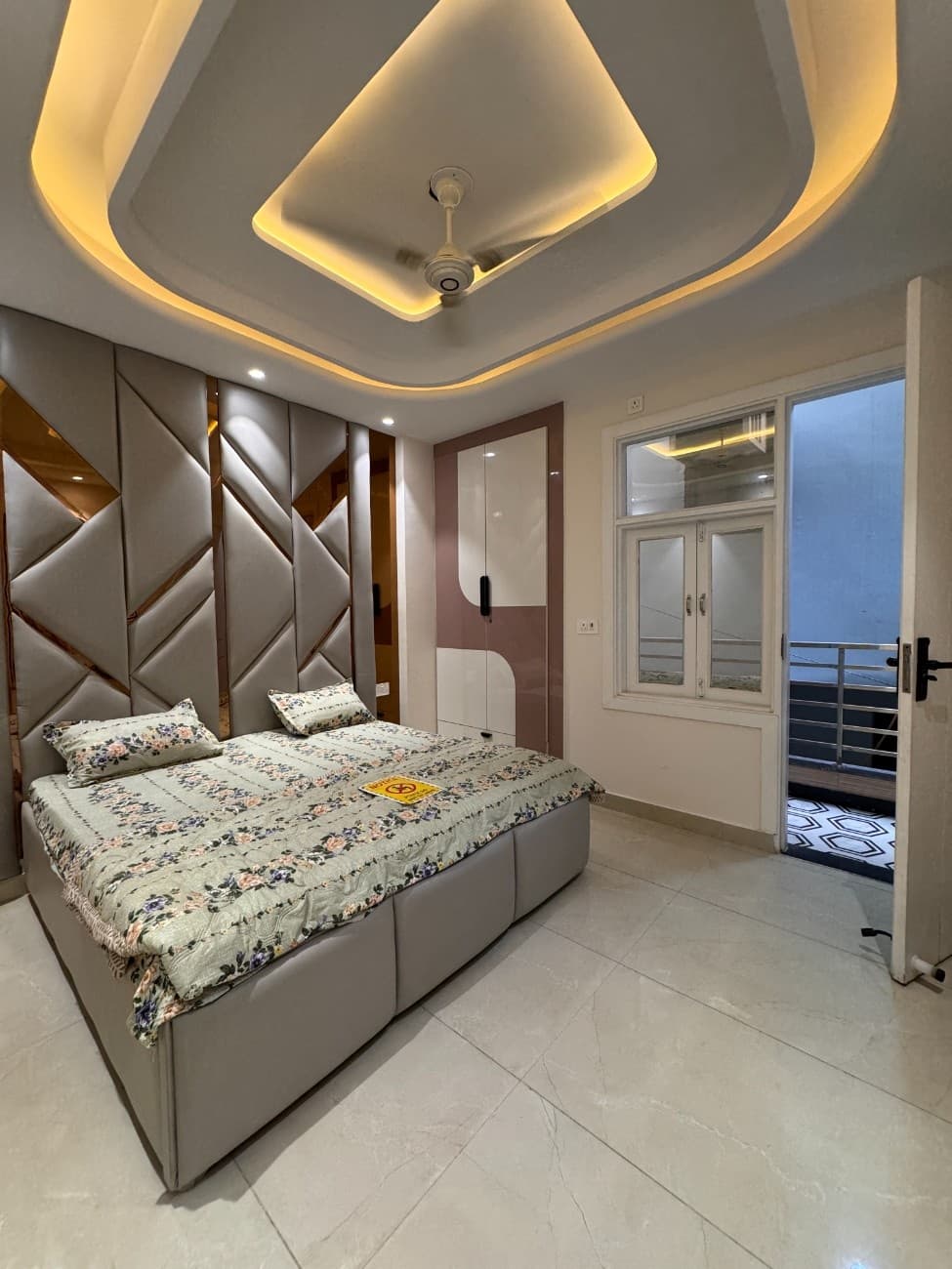 🏡 2BHK 65 Gaj Flat for Sale in Dwarka Mor thumbnail 5
