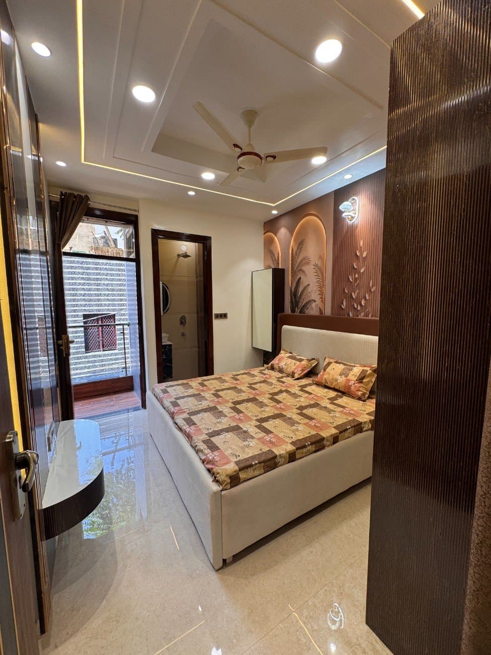 3BHK 80 Gaj Flat for Sale in Dwarka Mor | Ready to Move thumbnail 4