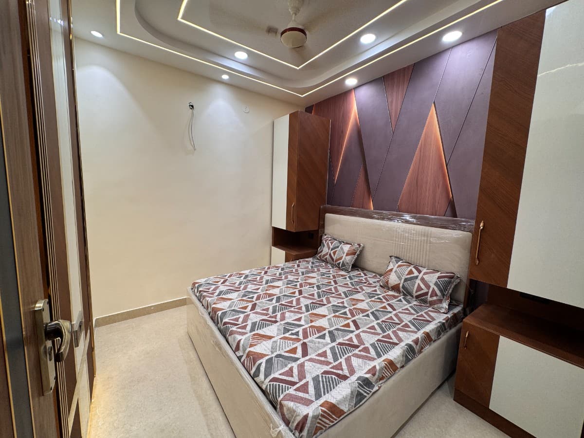 2BHK 50 Gaj Flat for Sale in Dwarka Mor  thumbnail 4