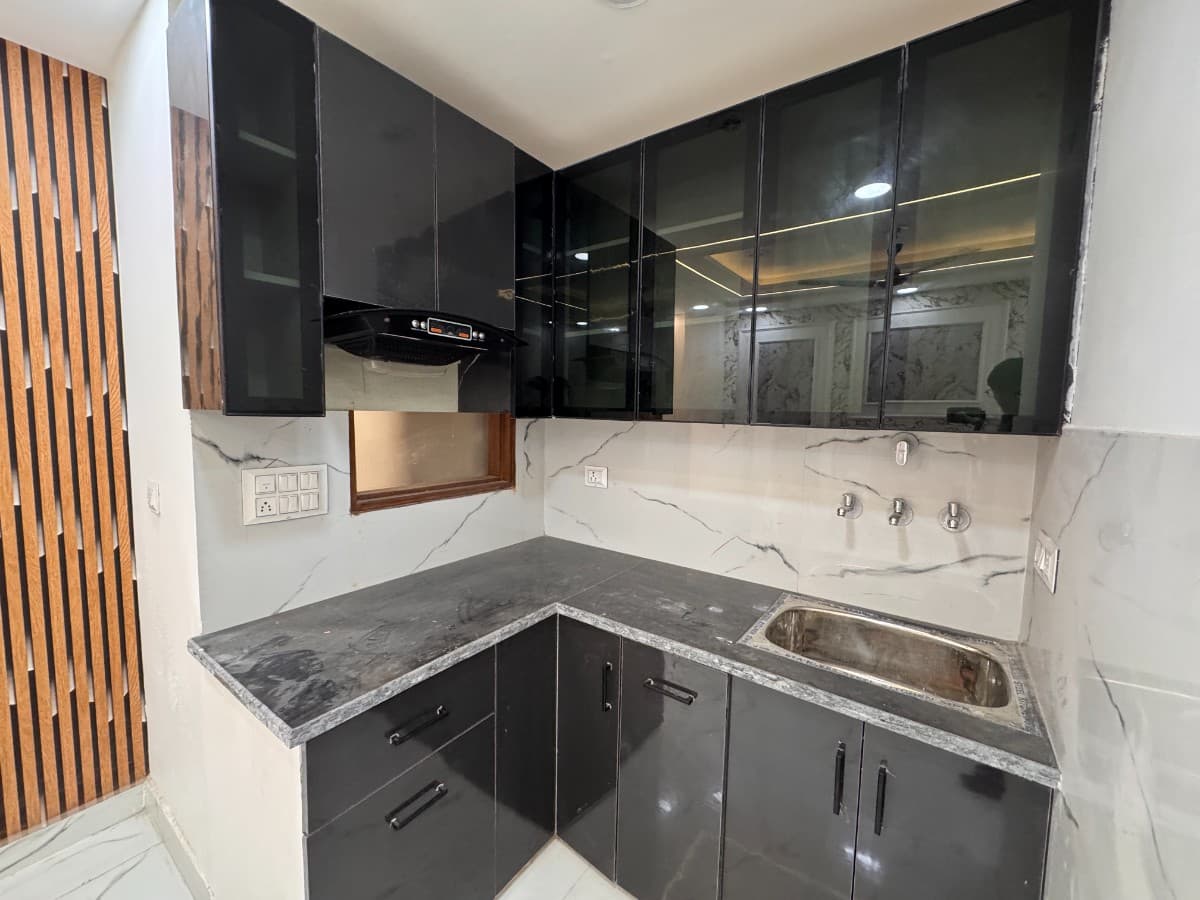 2BHK 65 Gaj Flat for Sale in Dwarka Mor thumbnail 3