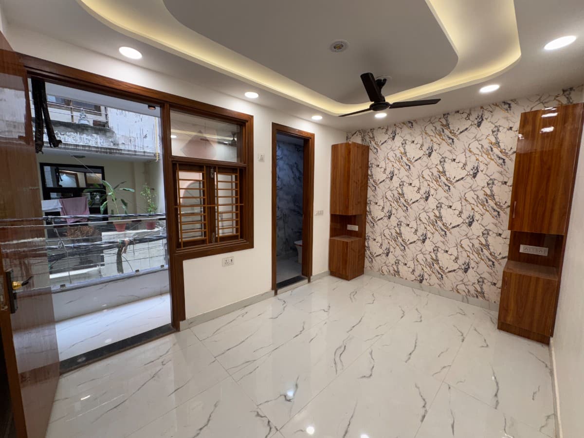 2BHK 65 Gaj Flat for Sale in Dwarka Mor thumbnail 5