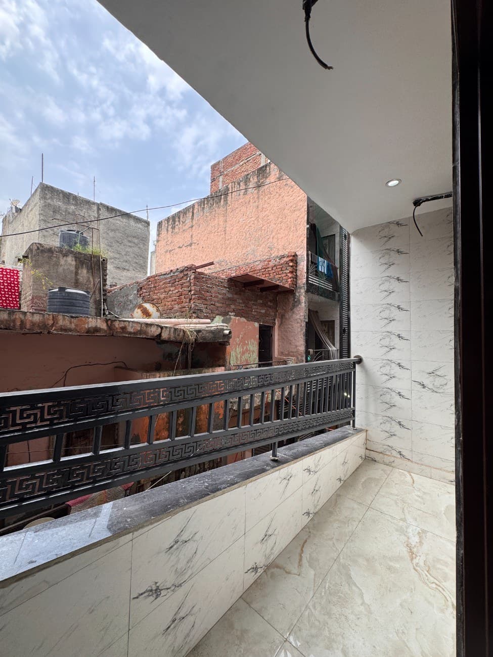 2 BHK 60 Gaj Flat for Sale in Uttam Nagar West thumbnail 7