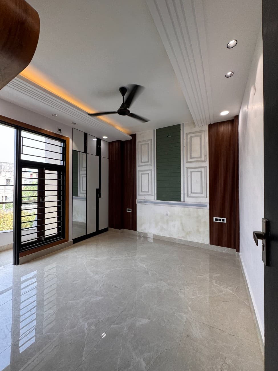3BHK 115 Gaj Flat for Sale in Dwarka Mor thumbnail 9