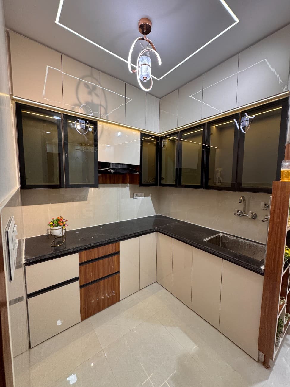 3BHK 100 Gaj Flat for Sale in Uttam Nagar West thumbnail 3