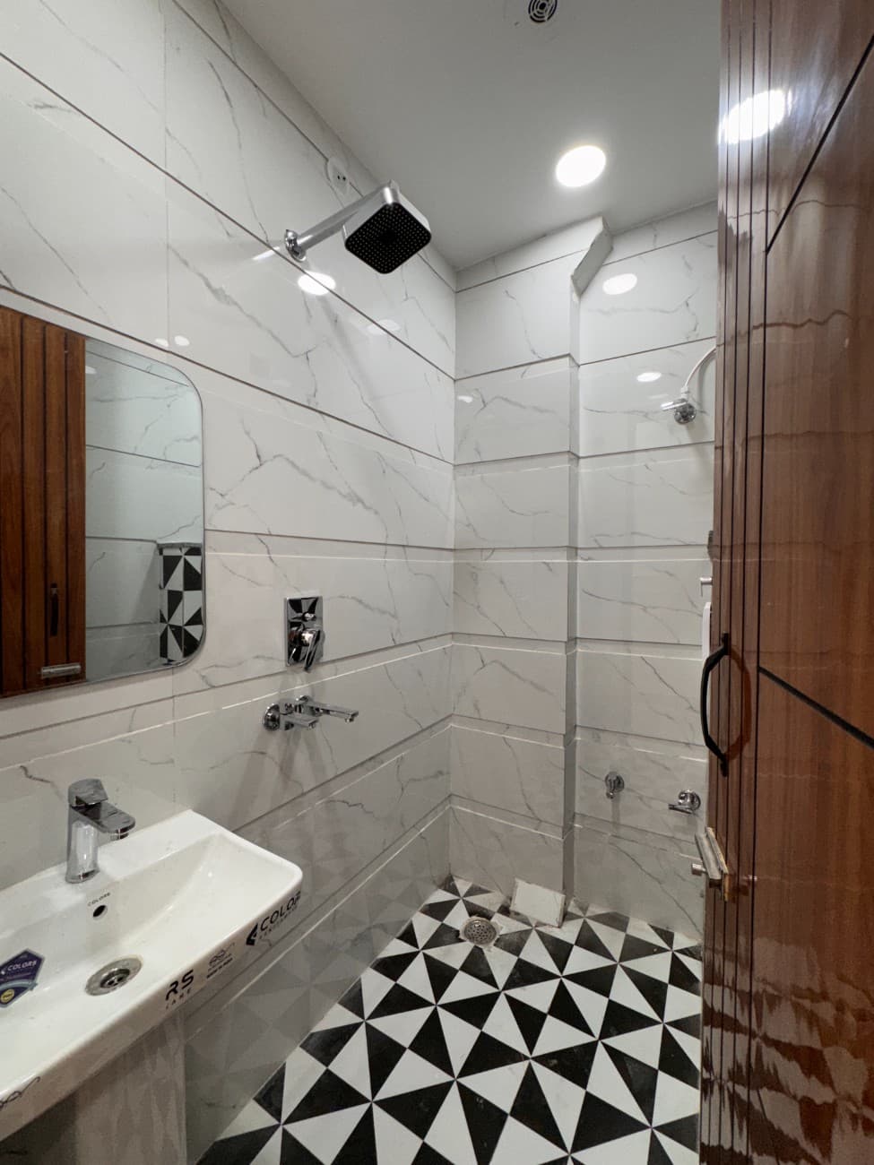 2BHK Flat for Sale in Uttam Nagar West thumbnail 4