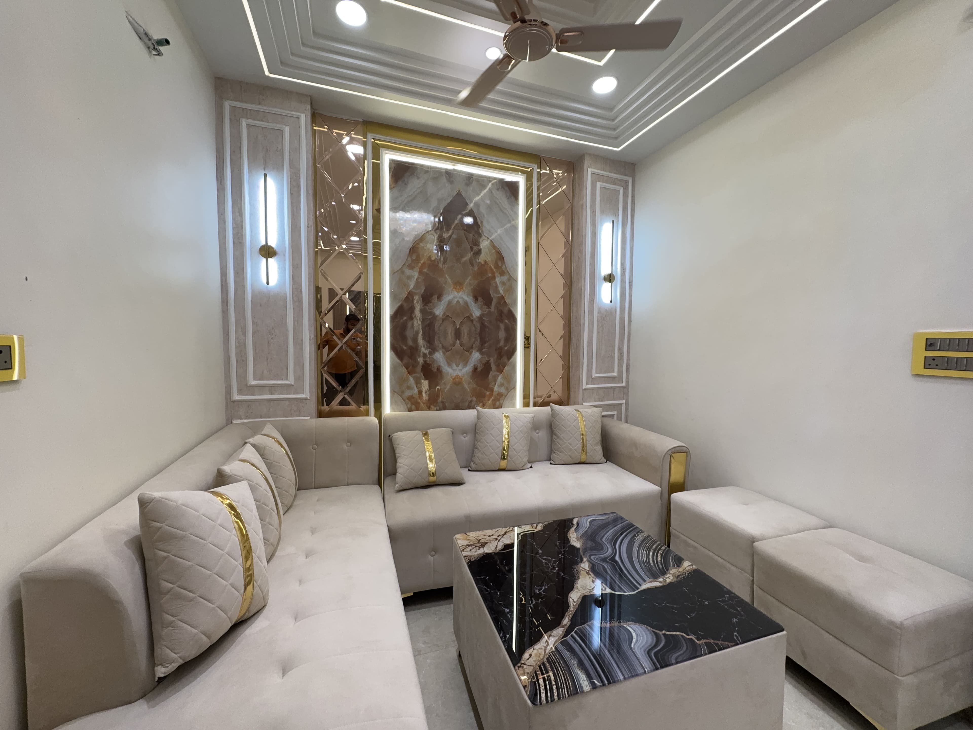 Stylish 2BHK in Dwarka Mor