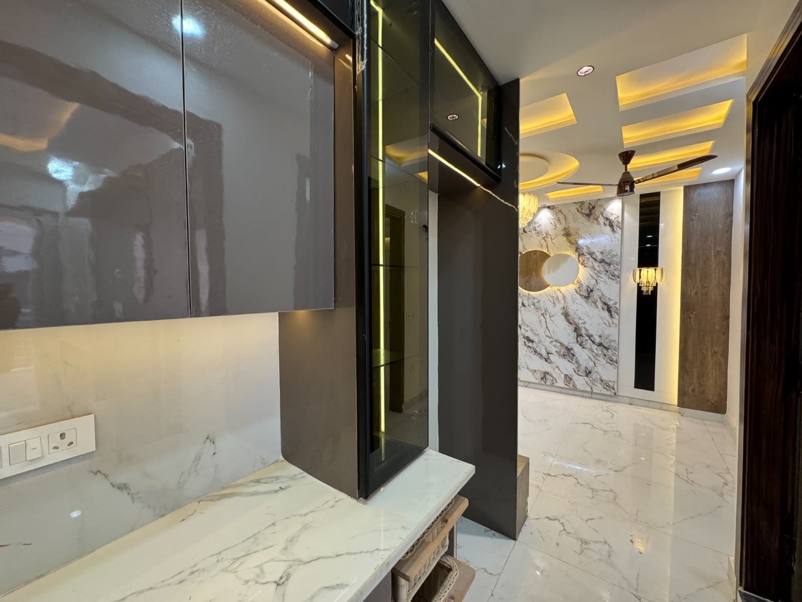 Luxury 2 BHK Dwarka Mor - Image 3