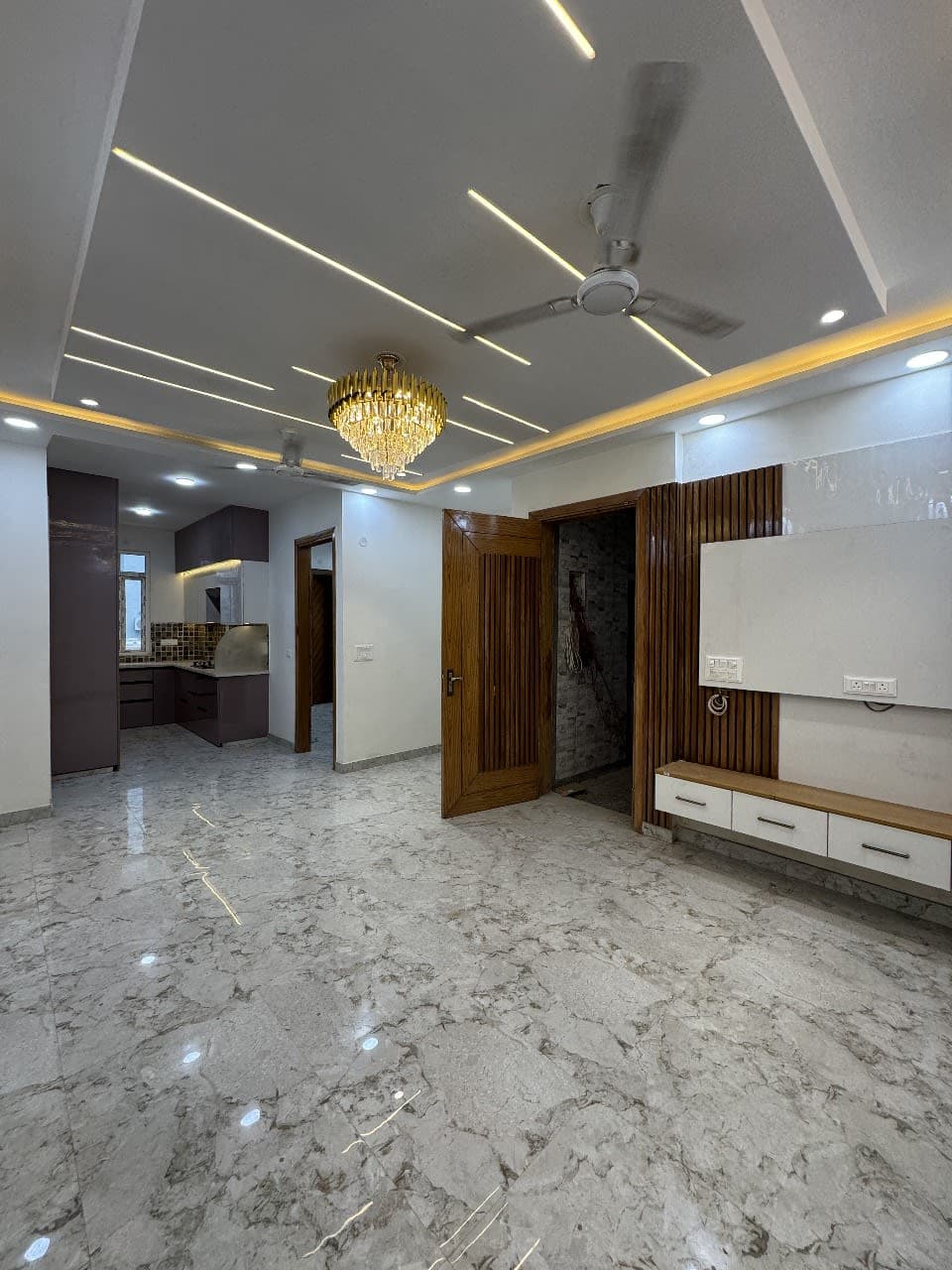Spacious 3BHK Builder Floor | 90 Gaj | Prime Location