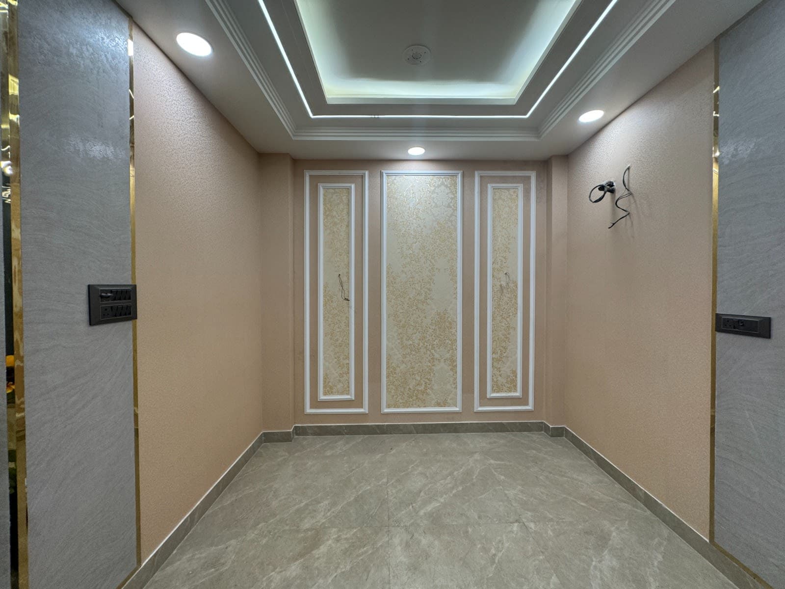 3 BHK Flat Near Nawada Metro Delhi