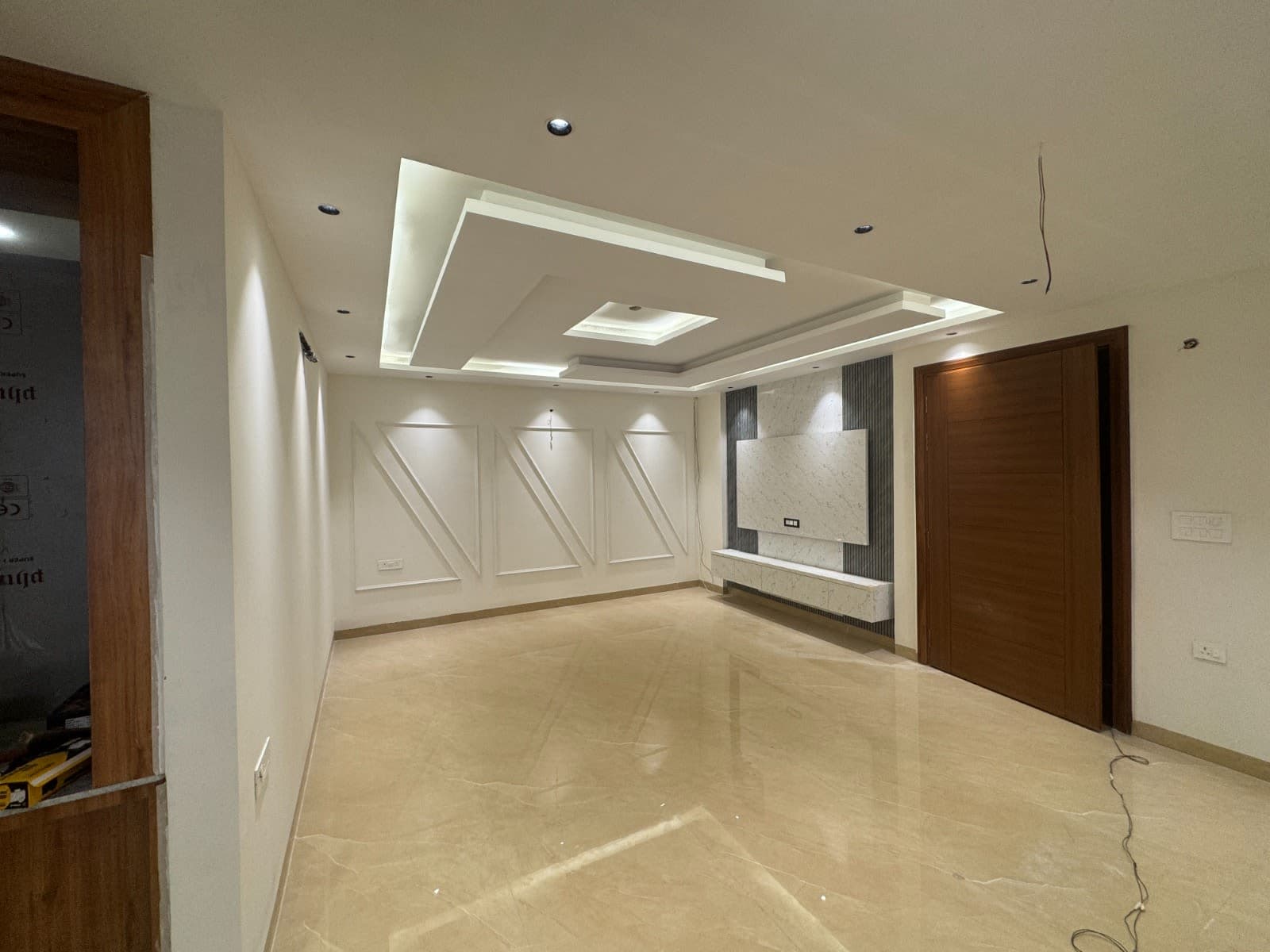 2 BHK Society Flat Near Dwarka Mor Metro Delhi - Image 2